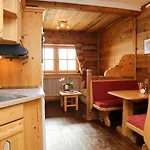 3 Etoiles -restaurant Le Pilatus 公寓式酒店 3*