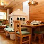 公寓式酒店 3 Etoiles -restaurant Le Pilatus 3*