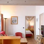公寓式酒店 3 Etoiles -restaurant Le Pilatus 谷雪维尔