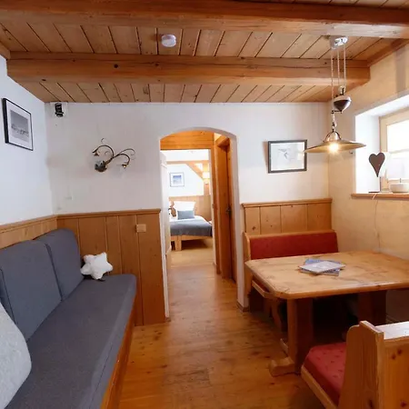 Lejlighedshotel 3 Etoiles -restaurant Le Pilatus Courchevel