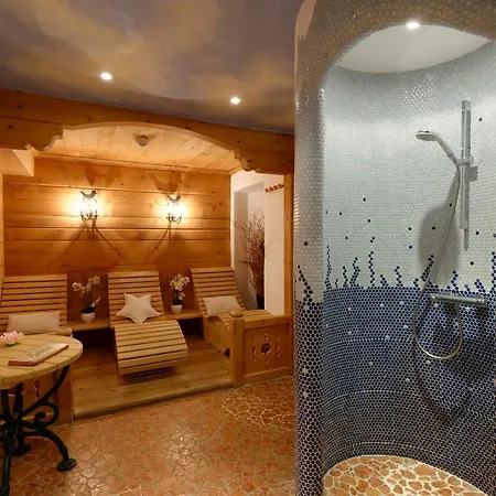 3 Etoiles -restaurant Le Pilatus Апарт-отель Куршевель