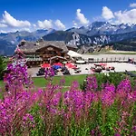 Lägenhetshotell 3 Etoiles -restaurant Le Pilatus